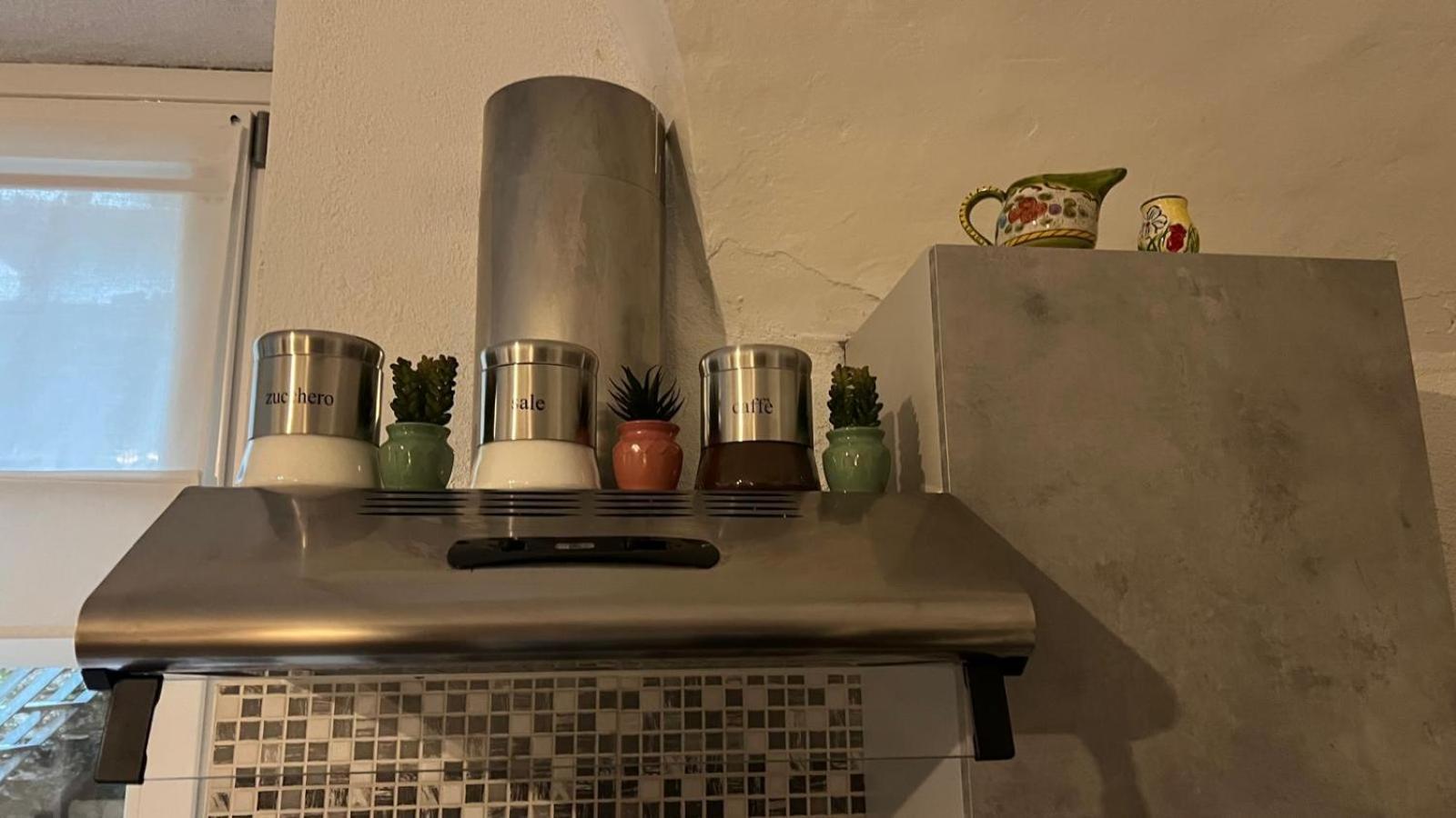 レッツェノCasa Caterinaアパートメント エクステリア 写真