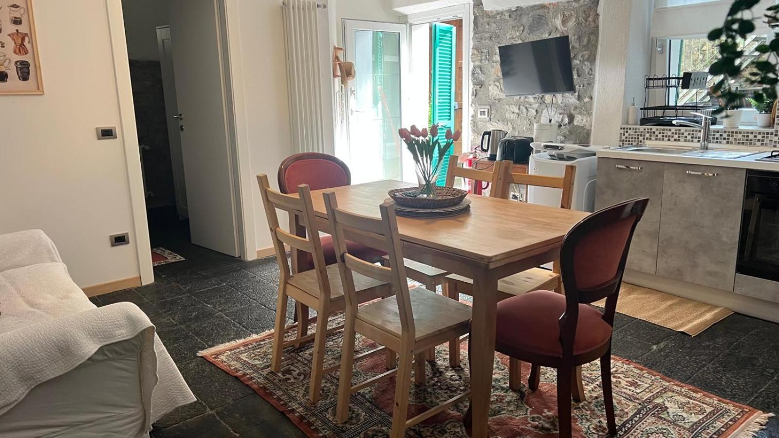 レッツェノCasa Caterinaアパートメント エクステリア 写真